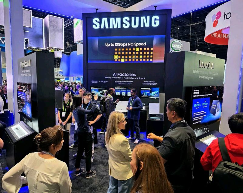 HBM4 memory and AI accelerator illustration for Samsung and AMD.
