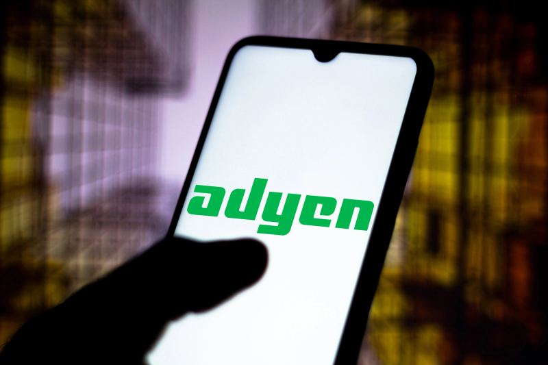 Illustration for Adyen treasury orchestration and cross-account money movement.