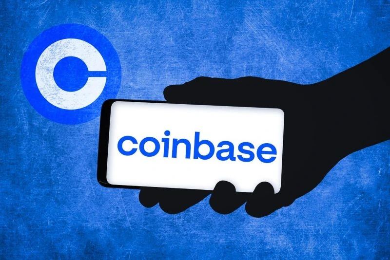 Agentic web payments flowing through Coinbase stablecoin infrastructure
