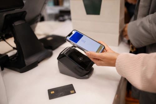 American Express and Apple Pay rewards checkout visual