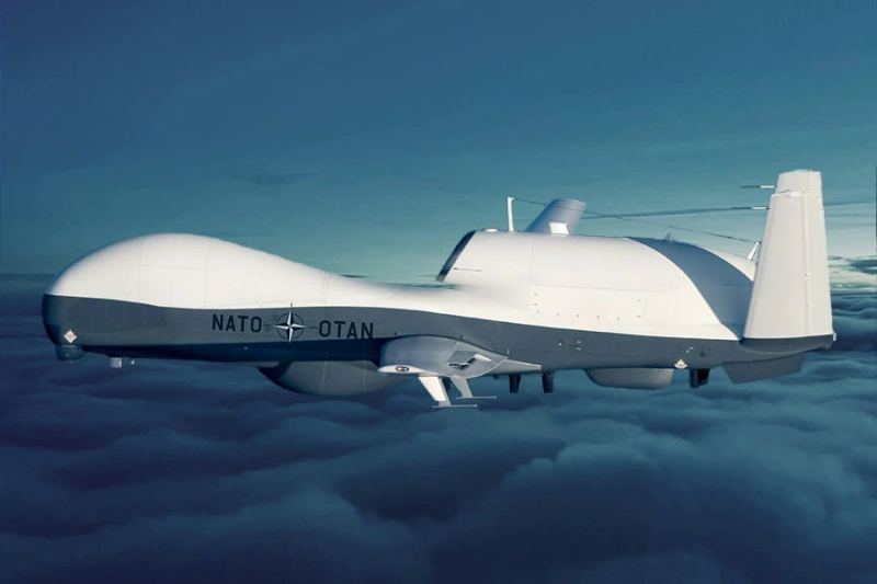Изображение самолета MQ-4C Triton из объявления НАТО