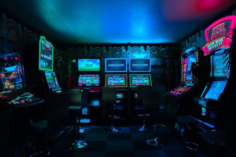 Competitive gaming setup representing live-service shooter updates and esports-focused design.