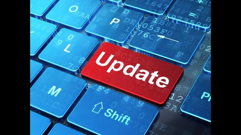 Technical demonstration of Windows Server cluster maintenance, Hyper-V virtual switch diagnostic logging, and patch validation.