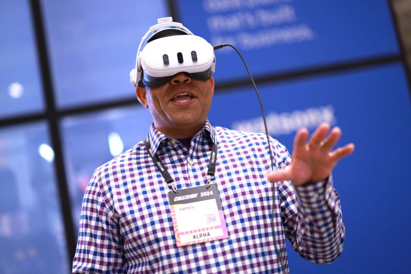 User experiencing modern lightweight wireless VR headset hardware in an interactive consumer environment