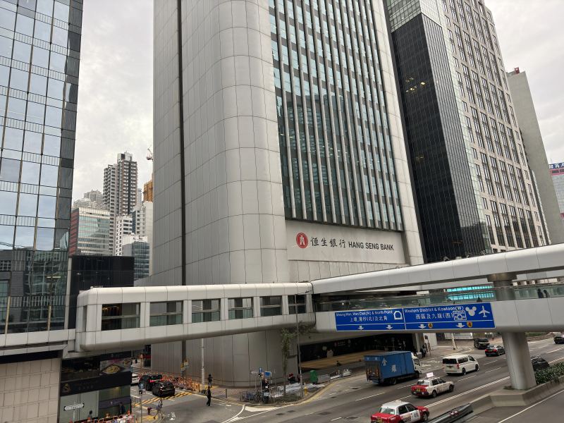 Modern commercial banking and international monetary institution headquarters governing financial compliance.