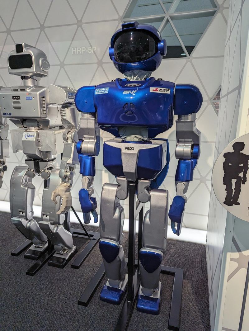 Industrial heavy-payload collaborative robotic manipulator operating in an automated smart factory assembly setting.