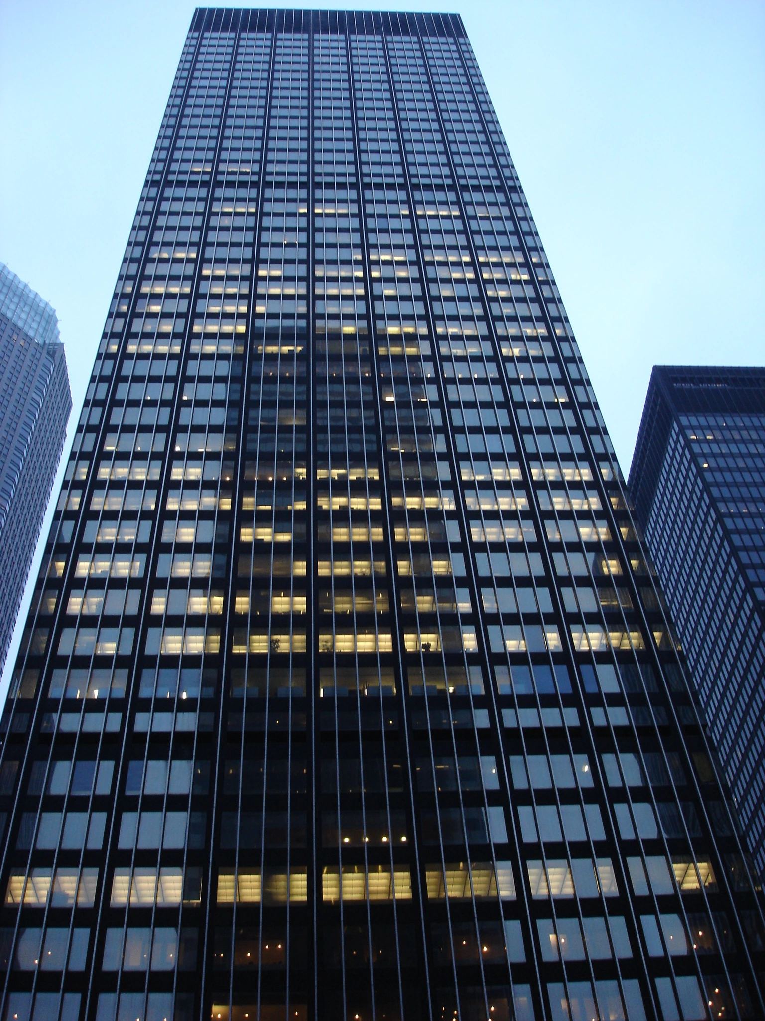 JPMorgan Chase global headquarters skyscraper located at 270 Park Avenue in New York City.