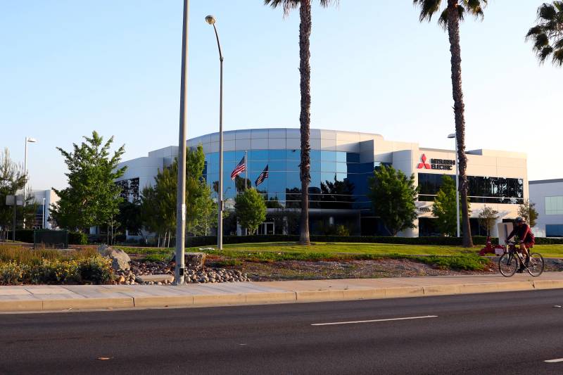 Mitsubishi Electric აშშ-ის კორპორატიული სათაო კომპლექსი Cypress California-ში