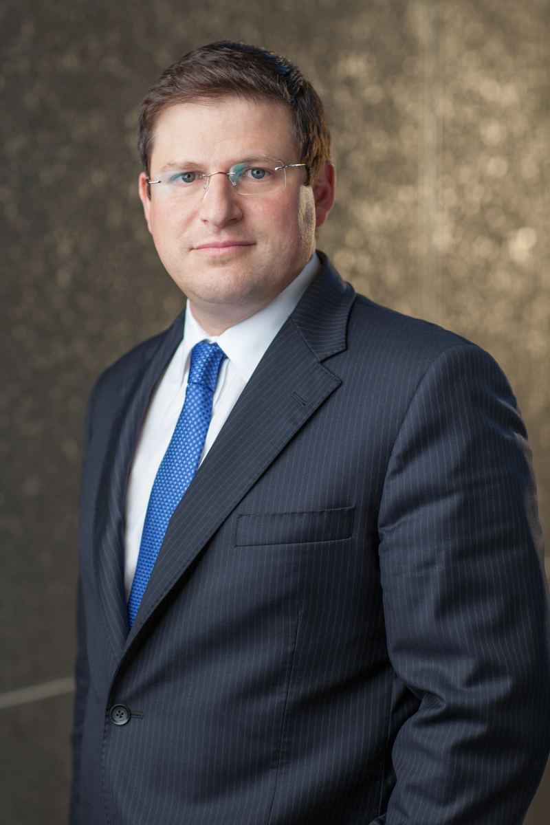 Qualcomm President and Chief Executive Officer Cristiano Amon presenting flagship semiconductor architecture innovations