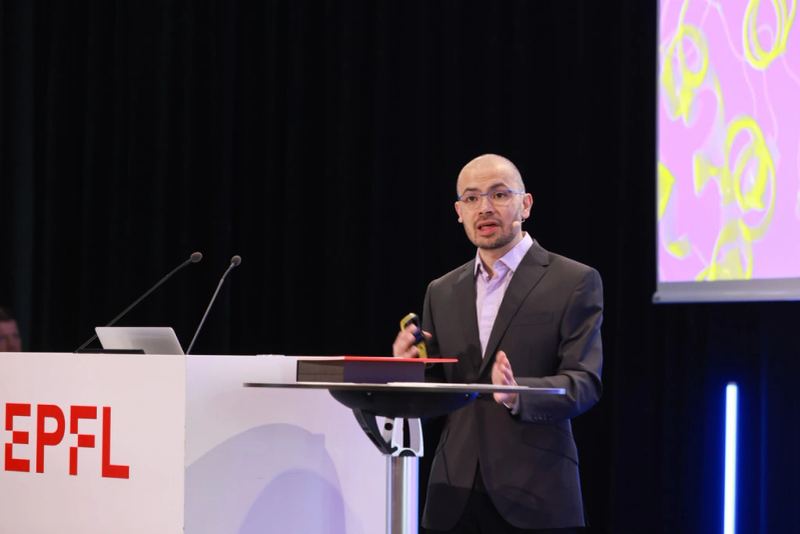 Demis Hassabis, CEO of Google DeepMind, leading frontier artificial intelligence research and next-generation model strategy