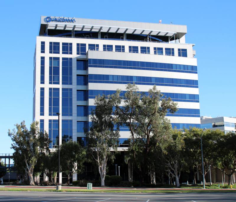 Корпоративный кампус Qualcomm в Сан-Диего, Калифорния, руководит приобретениями в области физического искусственного интеллекта и робототехники.