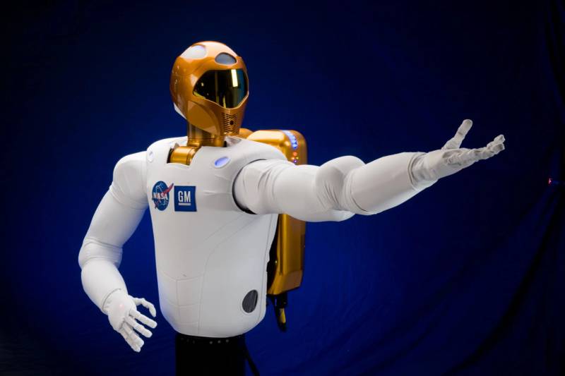 Der humanoide Roboter Robonaut 2 ist für geschickte körperliche Aufgaben und autonome Manipulation konzipiert.
