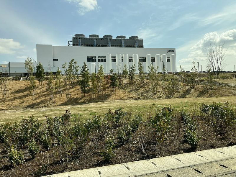 Advanced TSMC semiconductor wafer fabrication and advanced packaging cleanroom facility.