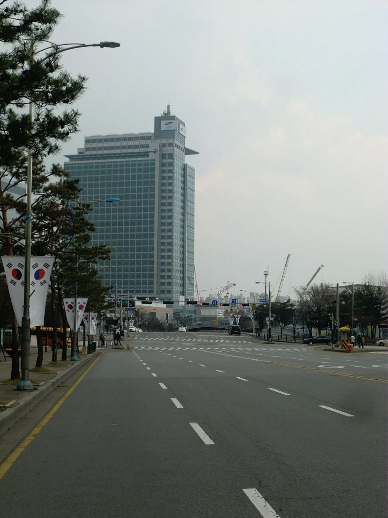 Samsung Electronics headquarters and semiconductor research center campus where HBM memory architectures and packaging solutions are engineered.