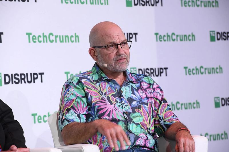 Marc Raibert, founder of Boston Dynamics, presenting advances in dynamic legged robotics and autonomous locomotion.