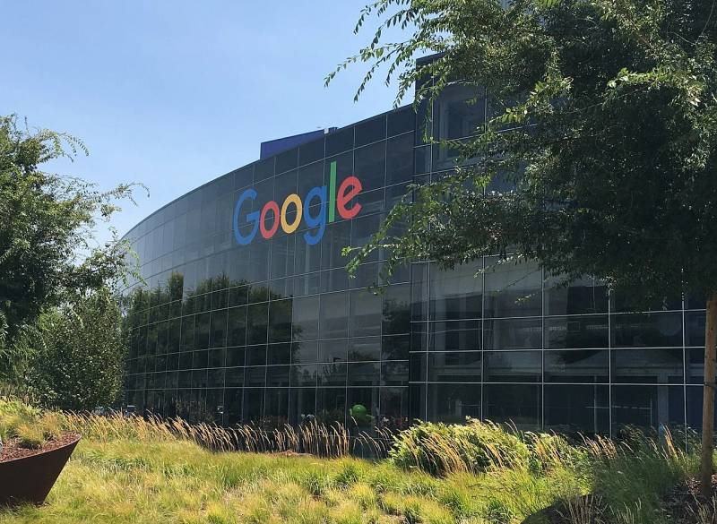 Googleplex headquarters in California representing enterprise software and cloud development.