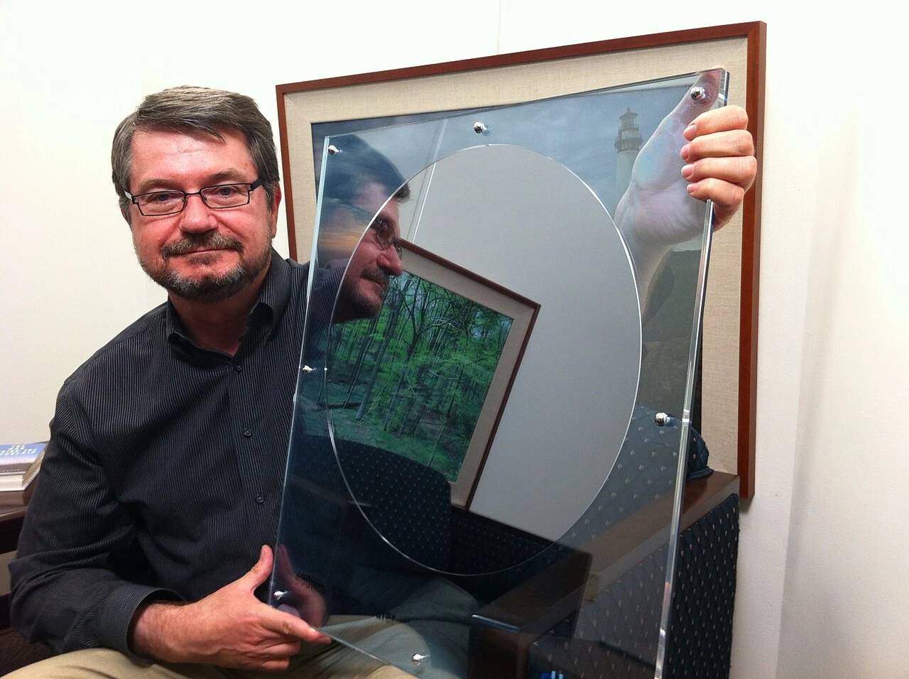Large-diameter semiconductor silicon wafer demonstrating microelectronic fabrication yields for complex enterprise server processors.